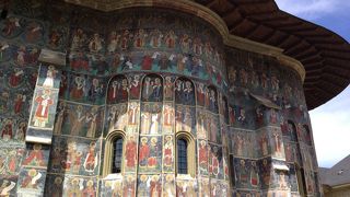 スチャヴァ滞在と5つの修道院巡りにAXA Travel