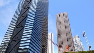 周りが高いビルだらけで、展望は近くの三井ビルの方が綺麗です