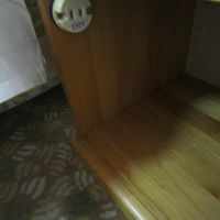 ベッドサイドにこっそり１１０Vコンセント