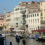 観光の拠点には最高！ヴェネツィアらしい立地です