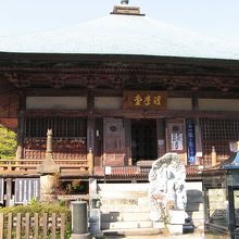 お寺とまわりの雰囲気がいいです。