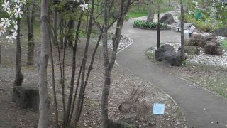 清華亭や啄木歌碑などのある偕楽園緑地