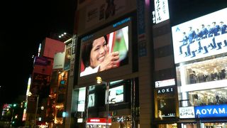 新宿でもっとも有名な待ち合わせ場所