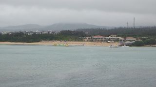 万座毛から望む