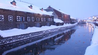 日没直後が美しい☆雪の小樽運河