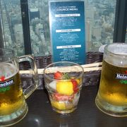 名古屋の夜景とビールが同時に楽しめます☆