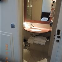 安い部屋にはバスタブありません。