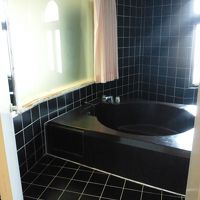 はっきり言って広すぎる浴室