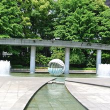 アンモナイト状の噴水