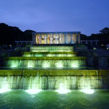 ライトアップが美しい