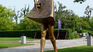 建物も庭も素敵な美術館