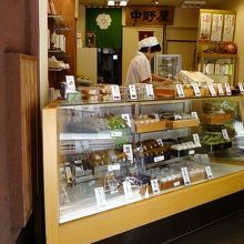 明るく素敵な店内です。