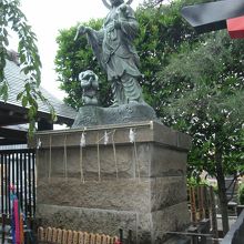境内の観音像