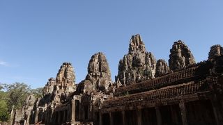バイヨン寺院は神秘的