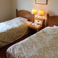 話材とはずれますが、ベットのスプリング感が。。。