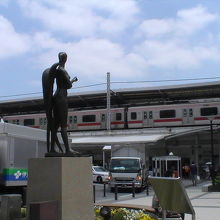 自由ヶ丘駅前