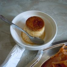 かわいらしい手作りプリン