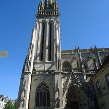 晴天時の大聖堂