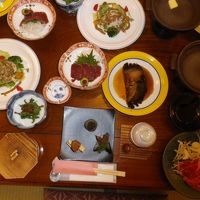 地元の食材を利用した夕食