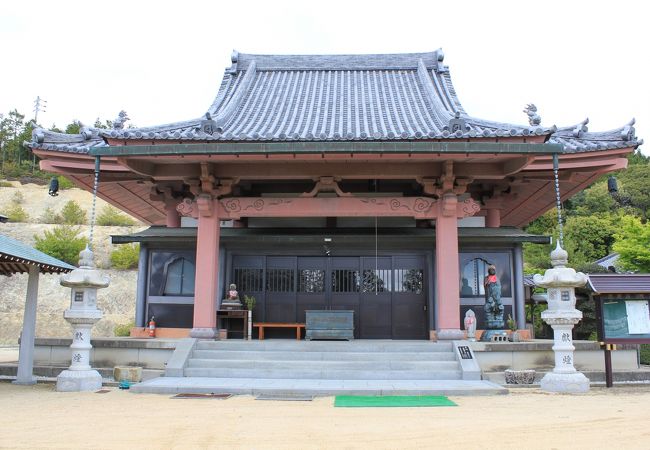 道の駅黒井山グリーンパークで一息し、世界各国の珍しい品種の牡丹たまらん。