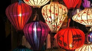 アンホイ島のナイトマーケット！