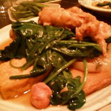 特徴は、やっぱり豚足かな