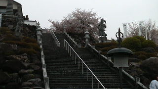 宇和島駅に近い眺めのよいお寺