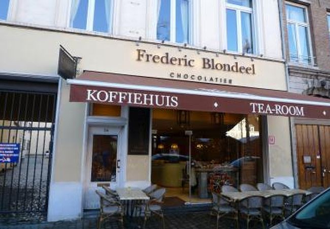 聖カトリーヌ広場でチョコ