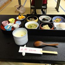 朝食