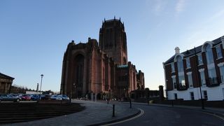 近くにあるチャイナタウンは気をつけて。特に夜