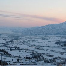 早朝の石打丸山