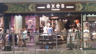 デイリーウェアを中心としたレディスセレクトショップ