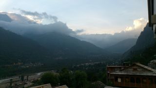 マナリー行きバス