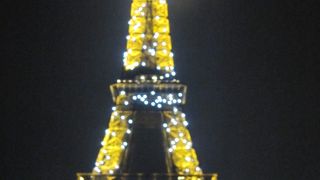 エッフェル塔のシャンパンフラッシュ！絶対オススメ