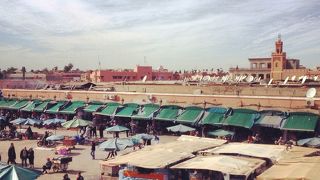 お昼と夜で顔が違う場所。