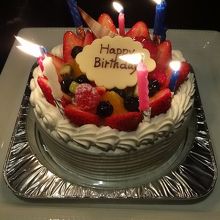 頂いたバースデーケーキです