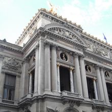 終演後の7時でもこの明るさ