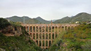 ネルハ洞窟への道中に見える