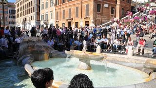 スペイン広場にある噴水