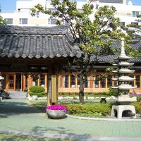 韓国料理レストランに利用されている前身の建物