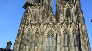 ケルンで見るべきはまずここ。塔にも上ってね。