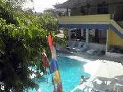 ホテル サヤン マハ メルタ 写真