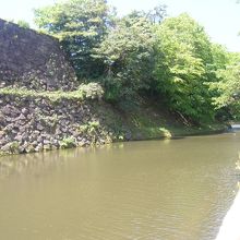 金沢城の石垣と大手堀