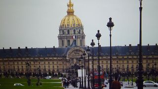 建物は、外から見ると立派ですが・・・