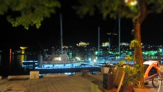 海沿いのカフェ