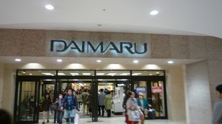 デパ地下の賑わいといったら