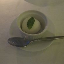 口直しのソルベ