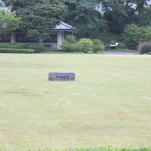 今は小さな石碑が残るのみ