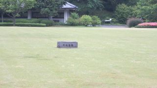 大砲で時間を知らせる