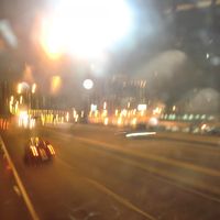 ホテルを出てすぐのハイウェイ